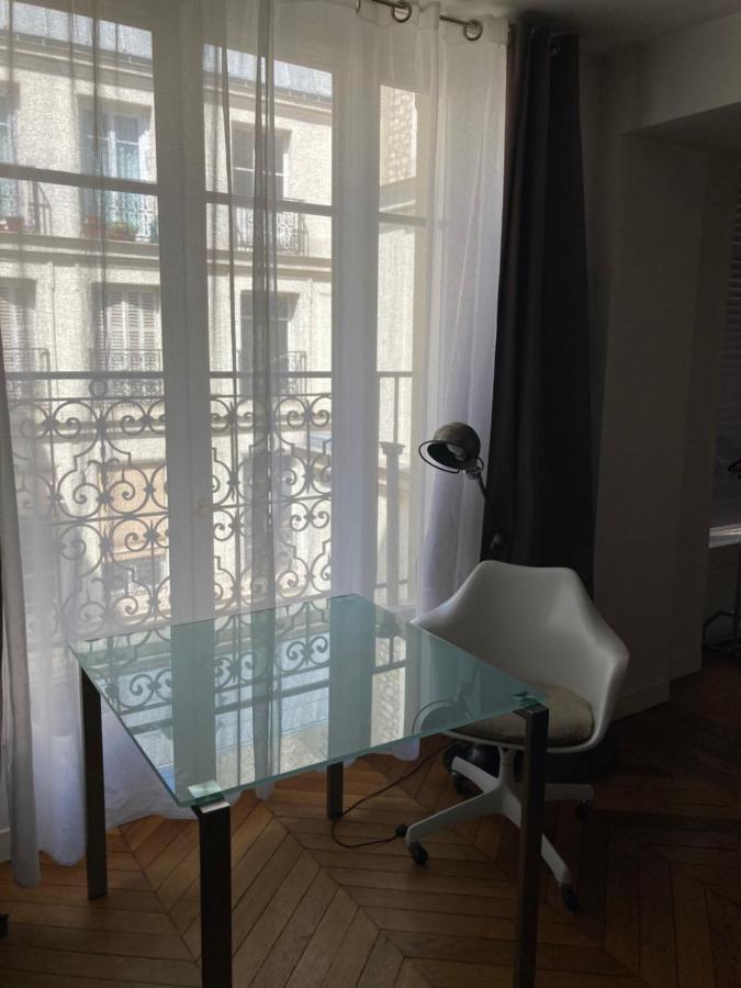Appartement Charmant studio à Paris Extérieur photo