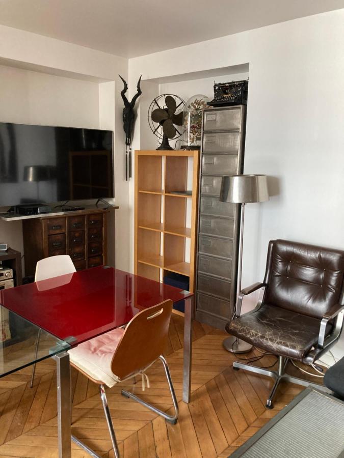 Appartement Charmant studio à Paris Extérieur photo
