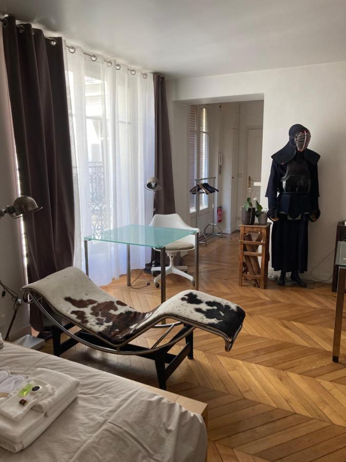 Appartement Charmant studio à Paris Extérieur photo